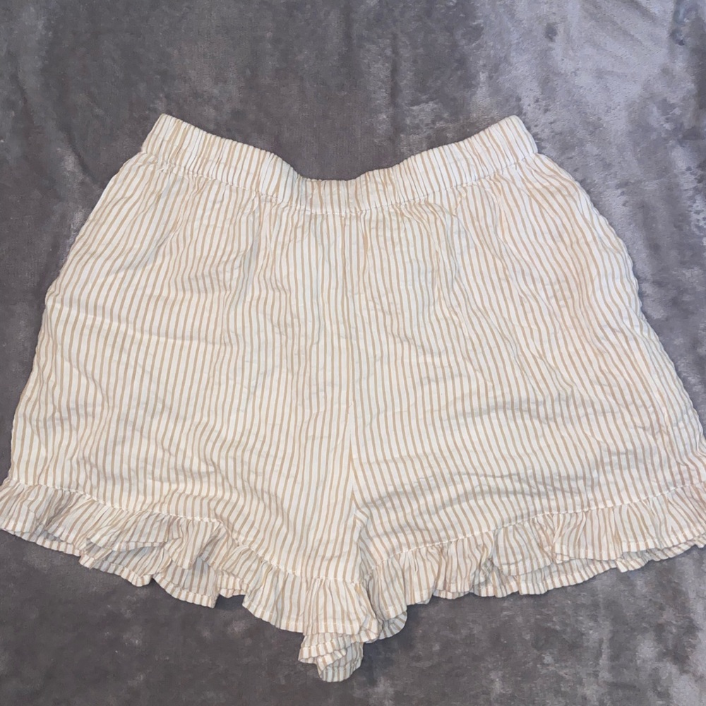 And Now This shorts, small